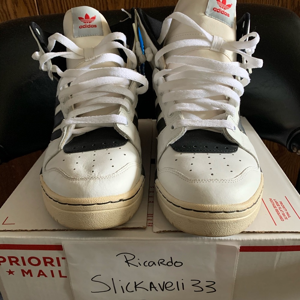 USED ADIDAS ORIGINALS MEN'S CONDUCTOR HI SIZE 10.5